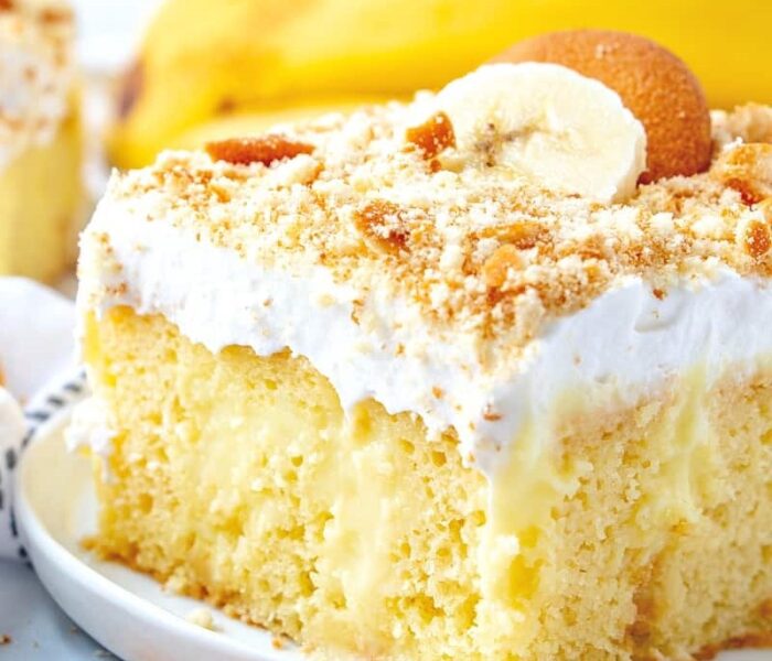 Banana Pudding poke Cake